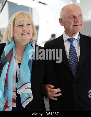 Chairman of Volkswagen Supervisory Board Ferdinand Piech (R) and his wife Ursula prior to the general meeting of car manufacturer  Volkswagen in Hamburg, Germany, 19 April 2012. Ursula Piech will be elected to the supervisory board during the meeting. Photo: CHRISTIAN CHARISIUS Stock Photo