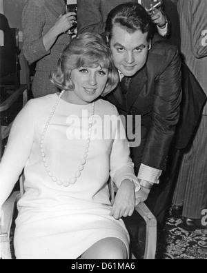 JACKIE TRENT  UK pop singer with song writer Tony Hatch in January 1968. Photo Tony Gale Stock Photo