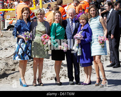 Dutch Princess Aimee (L-R), Princess Laurentien, Princess Annette, Pieter van Vollenhoven, Princess Margriet and Princess Marilene during the Queen's Day celebration in Rhenen, The Netherlands, 30 April 2012. Queen's Day celebrates the birthday of the Queen of the Netherlands. Queen's Day is a national holiday in the Netherlands, on the 30th April (or on the 29th if the 30th is a S Stock Photo