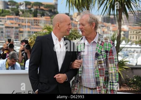 Actors Bruce Willis (L) and Bill Murray pose at the opening film photocall of 'Moonrise Kingdom' during the 65th Cannes Film Festival at Palais des Festivals in Cannes, France, on 16 May 2012. Photo: Hubert Boesl Stock Photo
