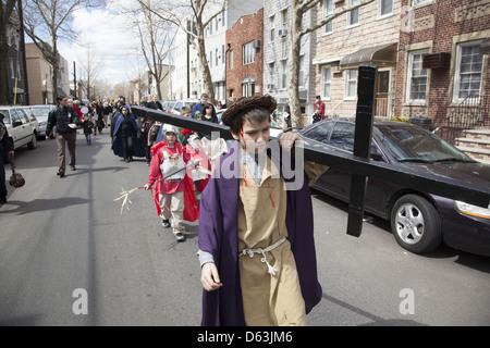 Children's Stations of the Cross procession through Williamsburg, Brooklyn, NYC Stock Photo