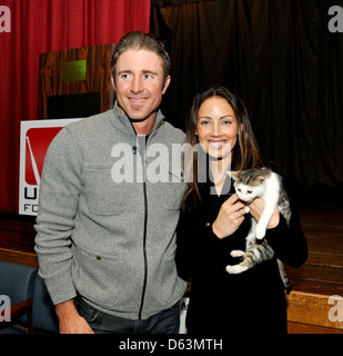 Jen Utley and Chase Utley The Hamels Foundation Diamonds and Denim