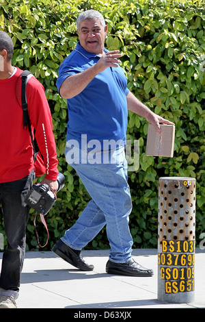 Yehia Mohamed aka YaYa character from 'Jimmy Kimmel Live!' waiting outside Il Pastaio in Beverly Hills to meet Jennifer Love Stock Photo