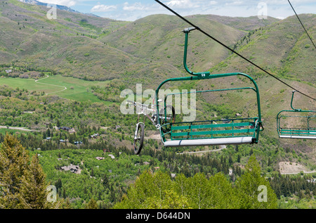 Utah, Sundance Resort, summer, mountain bike loaded on chairlift Stock Photo