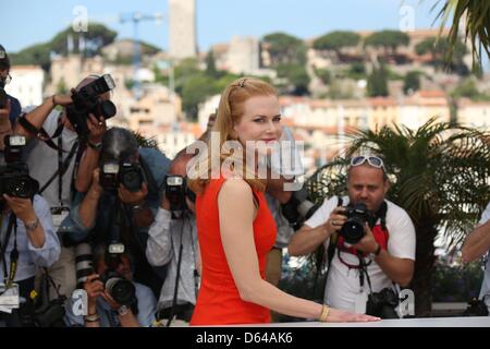 Actress Nicole Kidman poses at the photocall of 'The Paperboy' during the 65th Cannes Film Festival at Palais des Festivals in Cannes, France, on 24 May 2012. Photo: Hubert Boesl Stock Photo