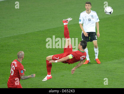 Portugal's Cristiano Ronaldo makes a bicycle-kick during UEFA EURO 2012 group B soccer match Germany vs Portugal at Arena Lviv in Lviv, the Ukraine, 09 June 2012. Photo: Marcus Brandt dpa (Please refer to chapters 7 and 8 of http://dpaq.de/Ziovh for UEFA Euro 2012 Terms & Conditions)  +++(c) dpa - Bildfunk+++ Stock Photo