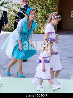 Princess Margarita de Bourbon de Parme and Countess Eloise (eldest girl) arrive for the wedding of Princess Maria Carolina and Albert Brenninkmeijer at the Basilica di San Miniato al Monte in Florence, Italy, 16 June 2012. Photo: Patrick van Katwijk - NETHERLANDS OUT Stock Photo