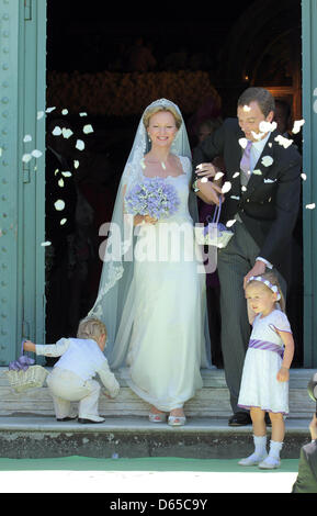 Dutch Princess Maria Carolina de Bourbon de Parme (L) and Albert Brenninkmeijer leave the Basilica di San Miniato al Monte after their wedding in Florence, Italy, 16 June 2012. Photo: Albert Nieboer - NETHERLANDS OUT Stock Photo