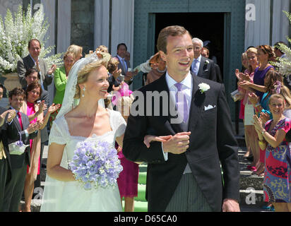 Dutch Princess Maria Carolina de Bourbon de Parme (L) and Albert Brenninkmeijer leave the Basilica di San Miniato al Monte after their wedding in Florence, Italy, 16 June 2012. Photo: Albert Nieboer - NETHERLANDS OUT Stock Photo