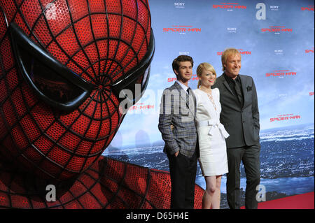 Emma Stone in Gucci at the Paris premiere of Spider Man – Pretty