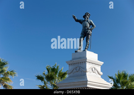 JUAN PONCE DE LEON STATUE CATHEDRAL PLAZA SAINT AUGUSTINE FLORIDA USA Stock Photo