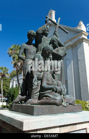 FATHER PEDRO CAMPS STATUE CATHEDRAL BASILICA OF SAINT AUGUSTINE FLORIDA USA Stock Photo