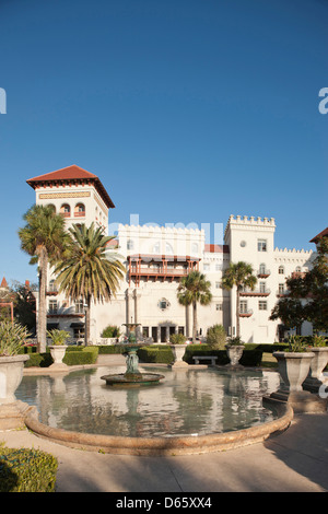 PLAZA FOUNTAIN CASA MONICA HOTEL SAINT AUGUSTINE FLORIDA USA Stock Photo