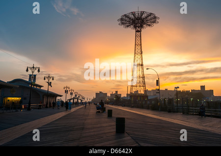 New York, NY - 22 August 2009 Coney Island Boardwalk at dusk Stock Photo