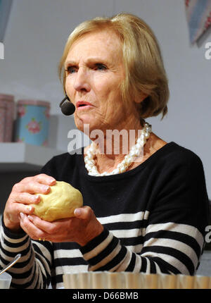 Excel, London, UK. April 12th 2013.  Celebrity Chef Mary Berry at the Cake International Show. Credit: KEITH MAYHEW/Alamy Live News Stock Photo
