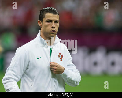 Portugal's Cristiano Ronaldo during the warm up prior to the UEFA EURO 2012 quarter-final soccer match Czech Republic vs Portugal at the National Stadium in Warsaw, Poland, 21 June 2012. Photo: Jens Wolf dpa (Please refer to chapters 7 and 8 of http://dpaq.de/Ziovh for UEFA Euro 2012 Terms & Conditions)  +++(c) dpa - Bildfunk+++ Stock Photo