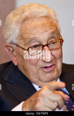 Former US Secretary of State Henry Kissinger speaks in the town hall in Fuerth, Germany, 29 June 2012. Kissinger, who is honory citizen of Fuerth, visited his hometown with family members. Photo: DANIEL KARMANN Stock Photo