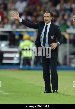 Italy's head coach Cesare Prandelli gestures during the UEFA EURO 2012 final soccer match Spain vs. Italy at the Olympic Stadium in Kiev, Ukraine, 01 July 2012. Photo: Andreas Gebert dpa (Please refer to chapters 7 and 8 of http://dpaq.de/Ziovh for UEFA Euro 2012 Terms & Conditions)  +++(c) dpa - Bildfunk+++ Stock Photo