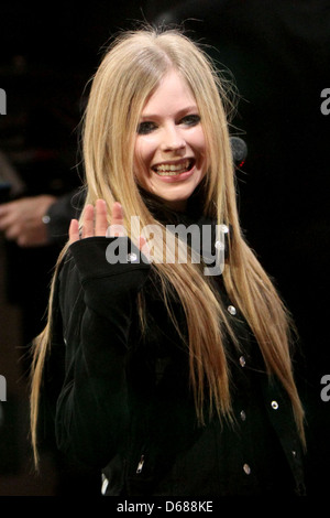 Avril Lavigne Celebrities arrive at ABC Studios 'Good Morning America' New York City, USA - 22.11.11  Mr Stock Photo