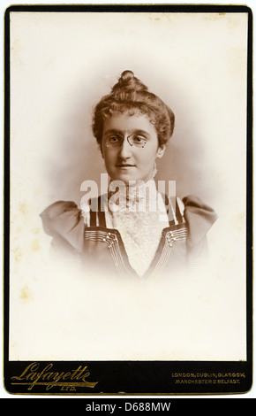 Victorian woman cartes-de-visite studio portrait circa 1900 by photographers Lafayette Ltd Stock Photo