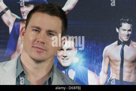 US actor Channing Tatum poses at a photocall of the film 'Magic Mike' in Berlin, Germany, 12 July 2012. The film will be screened in German movie theatres from 16 August 2012 onwards. Photo: JOERG CARSTENSEN Stock Photo