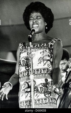 SARAH VAUGHAN (1924-1990) US Jazz Singer At The London Palladium In ...