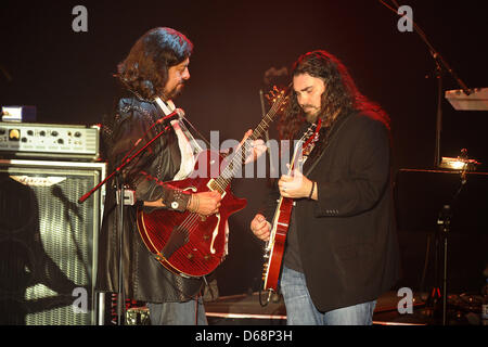 British musician, producer and guitarist Alan Parsons (L) and guitarist Alastair Greene perform on stage during The Alan Parsons Live Project tour 2012 at Circus Krone in Munich, Germany, 19 July 2012. Photo: Revierfoto Stock Photo