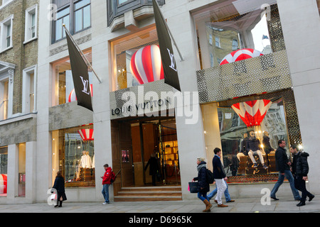 Louis vuitton new bond street london hi-res stock photography and images -  Alamy