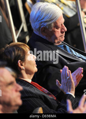 FILE - An archive picture dated 20 March 2011 shows former German Chancellor Helmut Schmidt (SPD) and Ruth Loah in the Rolf-Liebrmann studio of television channel NDR in Hamburg, Germany. Schmidt (SPD) has a new partner after the death of his wife Loki. The 93 year old and his long-standing employee Ruth Loah are now a couple. Photo: ANGELIKA WARMUTH