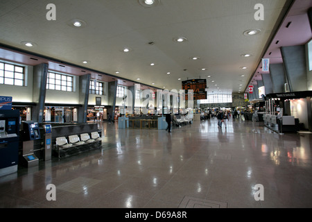 Central Station is the major inter-city station and a major commuter rail hub in Montreal, Quebec Stock Photo