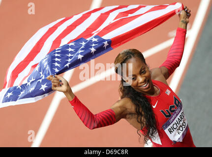 Gold medalist Sanya Richards-Ross of USA celebrates after the Women's 400 m final during the London 2012 Olympic Games Athletics, Track and Field events at the Olympic Stadium, London, Great Britain, 05 August 2012. Photo: Friso Gentsch dpa  +++(c) dpa - Bildfunk+++ Stock Photo