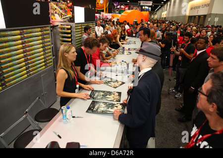 John ble, Anna Torv, Lance Reddick, Jaskia Nicole, Joshua Jackson, Blair Brown, Seth Gabel Comic Con Day 3 - Fringe Booth Stock Photo