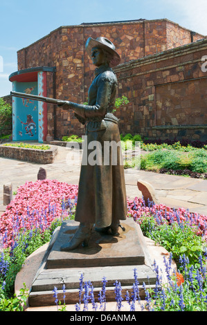 Oklahoma, Bartlesville, Woolaroc Museum & Wildlife Preserve, 'The Outlaw, Belle Starr' bronze sculpture by artist Jo Mora Stock Photo