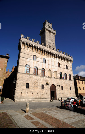 Italy, Tuscany, Montepulciano, Piazza Grande, palazzo comunale, town hall Stock Photo