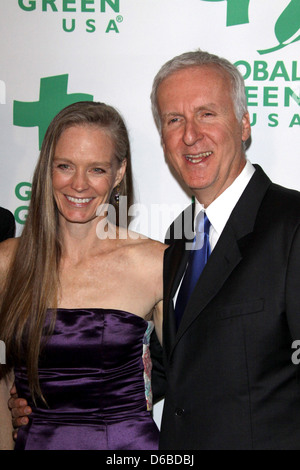 Director James Cameron and wife Suzy Amis Global Green USA's 8th annual pre-Oscar party 'Greener Cities For A Cooler Planet' Stock Photo