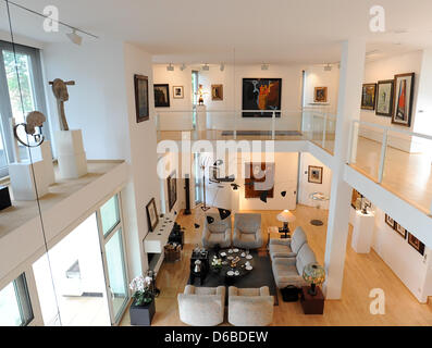Interior view of the house of Ulla and Heiner Pietzsch in Berlin, Germany, 17 August 2012. The art collectors couple Pietzsch wants to give its top-class art collection to the state of Berlin provided that the collection will be presented in a appropriate way. Photo: Britta Pedersen Stock Photo