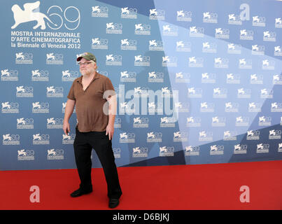 US actor Philip Seymour Hoffman poses during a photocall of the movie 'The Master' during the 69th Venice International Film Festival in Venice, Italy, 01 September 2012. The movie is presented in the official competition 'Venezia 69' of the festival, which runs from 29 August to 08 September. Photo: Jens Kalaene dpa Stock Photo