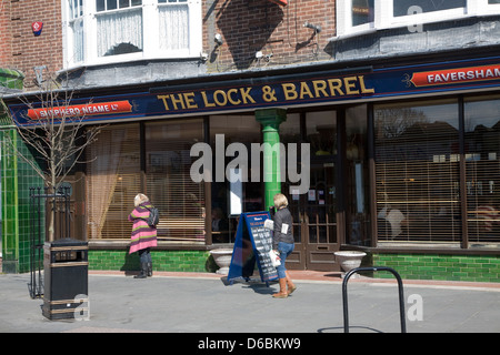 The Lock and Barrel the only pub in Frinton on Sea, Essex, England Stock Photo