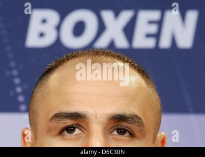 Armenian-German professional boxer Arthur Abraham talks to journalists during a press conference in Offenburg, Germany, 11 January 2012. Farias and Abraham will fight in Offenburg on 14 January 2012. Photo: PATRICK SEEGER Stock Photo
