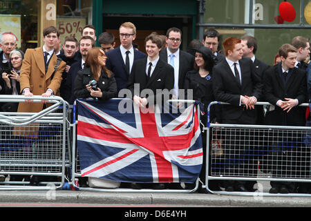 BARONESS THATCHER MOURNERS MARGRET THATCHER FUNERAL 17 April 2013 LUDGATE LONDON ENGLAND UK Stock Photo