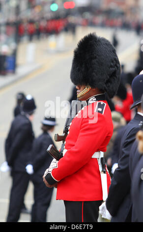 GUARDSMAN MARGRET THATCHER FUNERAL 17 April 2013 LUDGATE LONDON ENGLAND UK Stock Photo