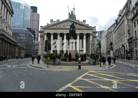 The Royal Exchange, London EC3V 3DG. Empty London Street, Threadneedle Street, London. Day of Margaret Thatchers funeral. Stock Photo