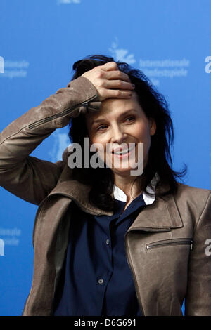 French actress Juliette Binoche attends the photocall of 'Elles' during the 62nd International Berlin Film Festival, Berlinale, at Hotel Hyatt in Berlin, Germany, on 10 February 2012. The movie is presented in the section Panorama Special. Photo: Hubert Boesl Stock Photo