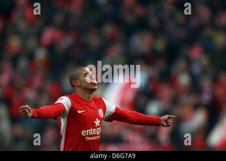 Mainz's Mohamed Zidan celebrates his 1-0 goal during the Bundesliga match between FSV Mainz 05 and Hannover 96 at Coface Arena in Mainz, Germany, 11 February 2012. Photo: FREDRIK VON ERICHSEN (ATTENTION: EMBARGO CONDITIONS! The DFL permits the further utilisation of the pictures in IPTV, mobile services and other new technologies only no earlier than two hours after the end of the  Stock Photo