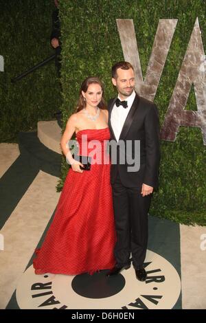 Actress Natalie Portman and Benjamin Millepied attends the 2012 Vanity Fair Oscar Party at Sunset Tower in Los Angeles, USA, on 26 Februar 2012. Photo: Hubert Boesl Stock Photo