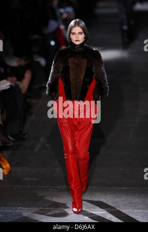 A model wears a creation by French label Givenchy as part of the women's ready to wear fall/winter 2012/2013 collection presented during the Paris Pret-a-Porter fashion week, in Paris, France, 4 March 2012. The Pret-a-Porter women's fashion fall/winter runs until 7 March 2012. Photo: Hendrik Ballhausen Stock Photo