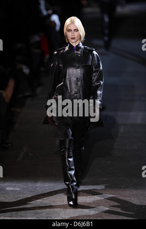 A model wears a creation by French label Givenchy as part of the women's ready to wear fall/winter 2012/2013 collection presented during the Paris Pret-a-Porter fashion week, in Paris, France, 4 March 2012. The Pret-a-Porter women's fashion fall/winter runs until 7 March 2012. Photo: Hendrik Ballhausen Stock Photo