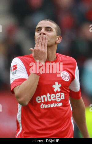 Mainz's Mohamed Zidan (L) celebrates his 2-0 goal during the German Bundesliga match between FSV Mainz and FC Nuremberg at Coface Arena in Mainz, Germany, 10 March 2012. Photo: Fredrik Von Erichsen (ATTENTION: EMBARGO CONDITIONS! The DFL permits the further utilisation of the pictures in IPTV, mobile services and other new technologies only no earlier than two hours after the end o Stock Photo