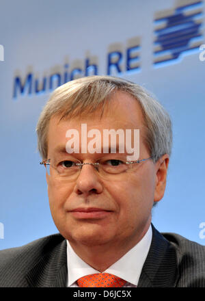 Board member of the Munich Reinsurance Company (Munich Re) Torsten Jeworrek talks during a financial statements press conference in Munich, Germany, 13 March 2012. Natural catastrophes and the crisis in Greece have put a burden on the world's largest reinsurer Munich Re in 2011. Photo: FRANK LEONHARDT Stock Photo