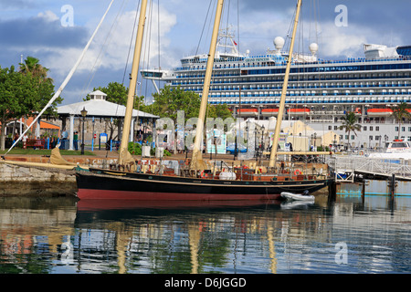 Spirit of Bermuda sloop in the Royal Naval Dockyard, Sandys Parish, Bermuda, Central America Stock Photo